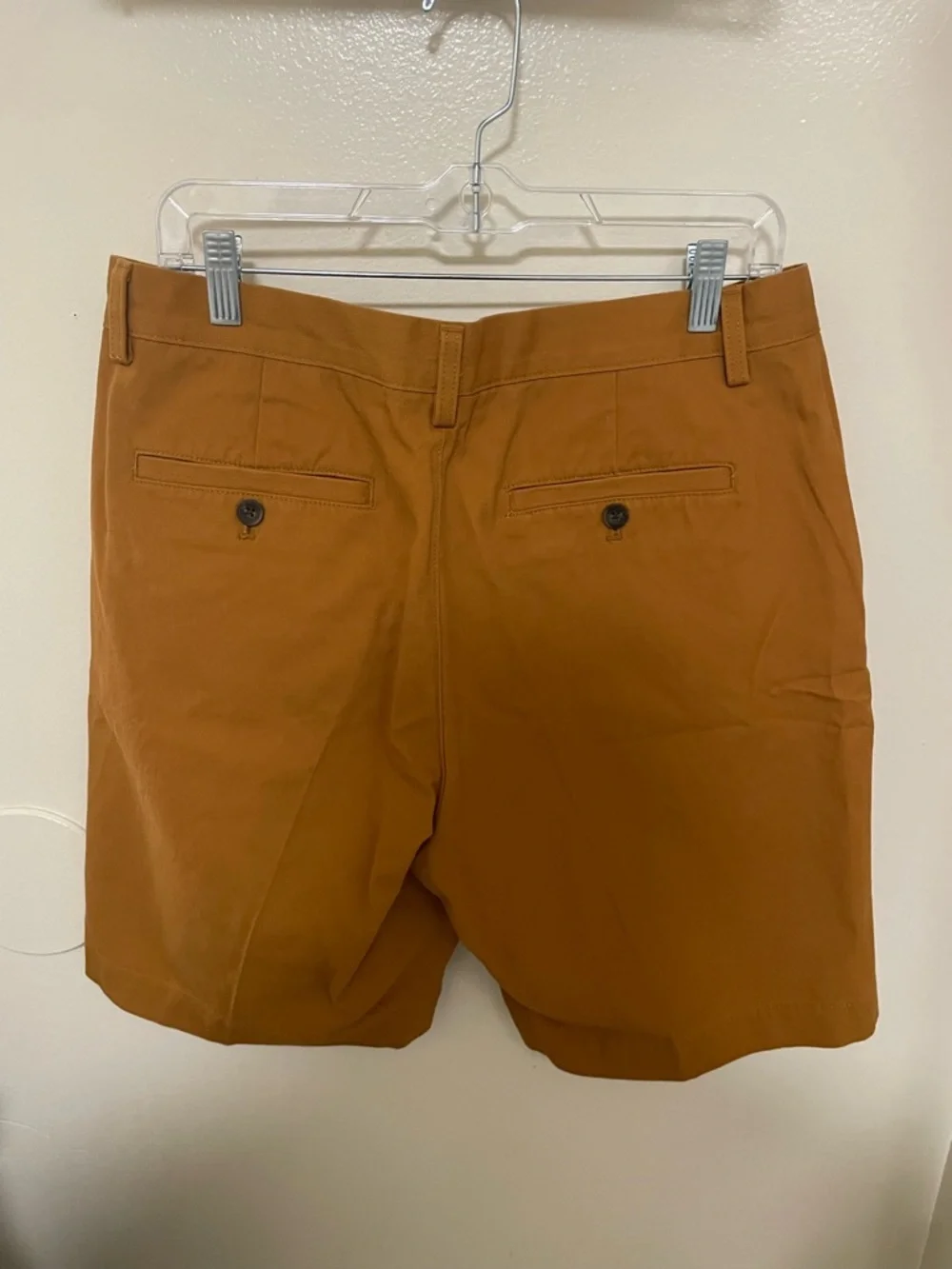 ✨NWT Men’s Amazon Essentials Shorts Size 33